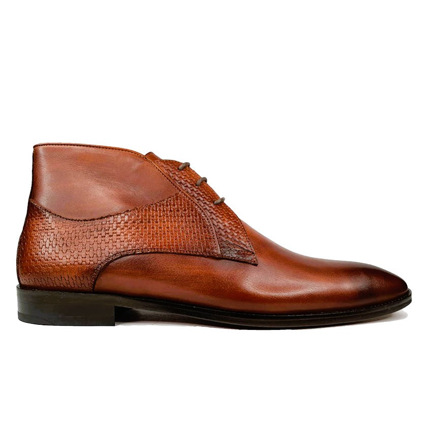 Chukka HOWARD