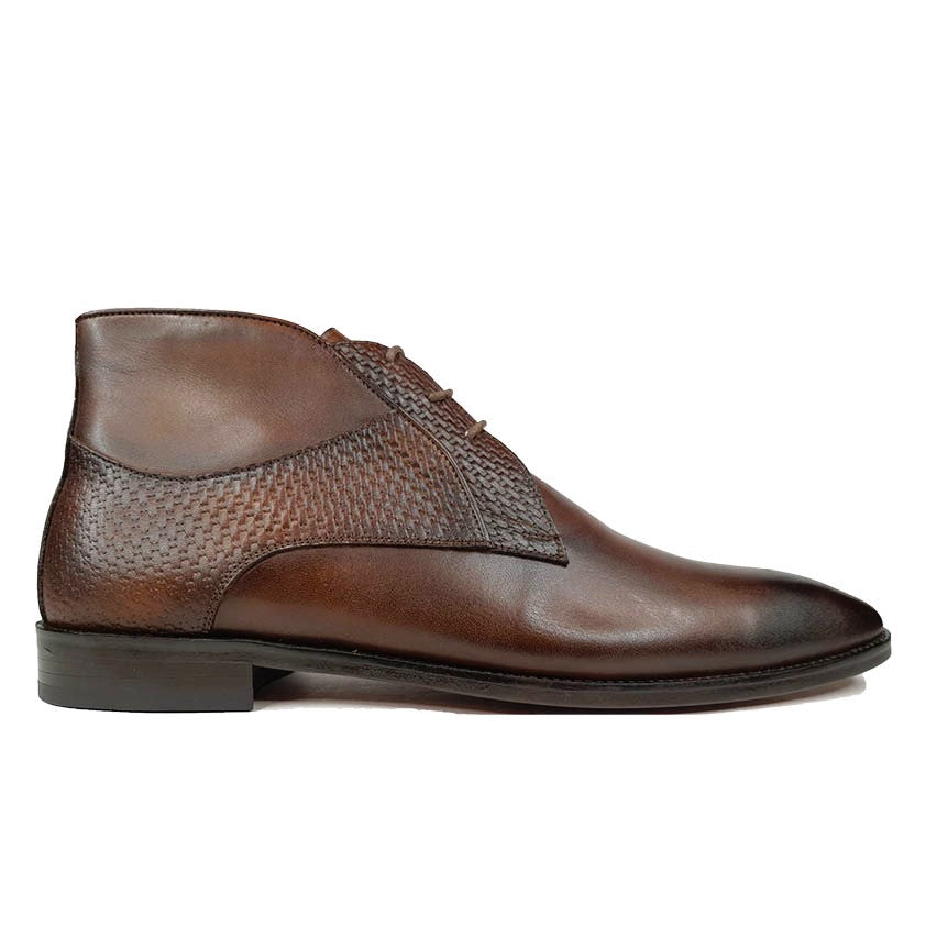 Chukka HOWARD