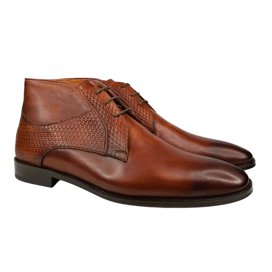 Chukka HOWARD