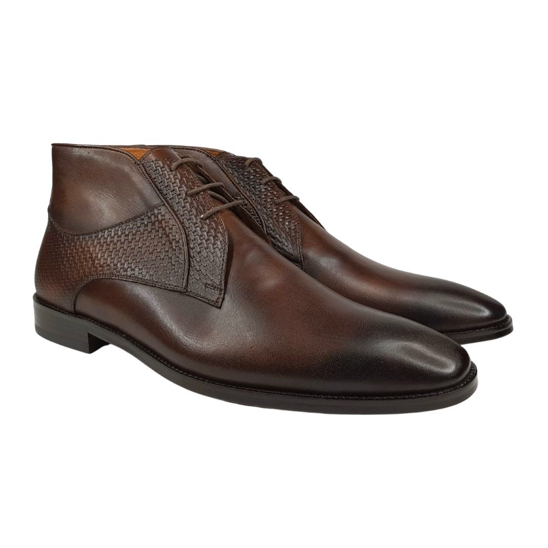 Chukka HOWARD